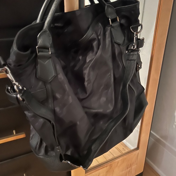 Authentic burberry bag - Picture 2 of 6